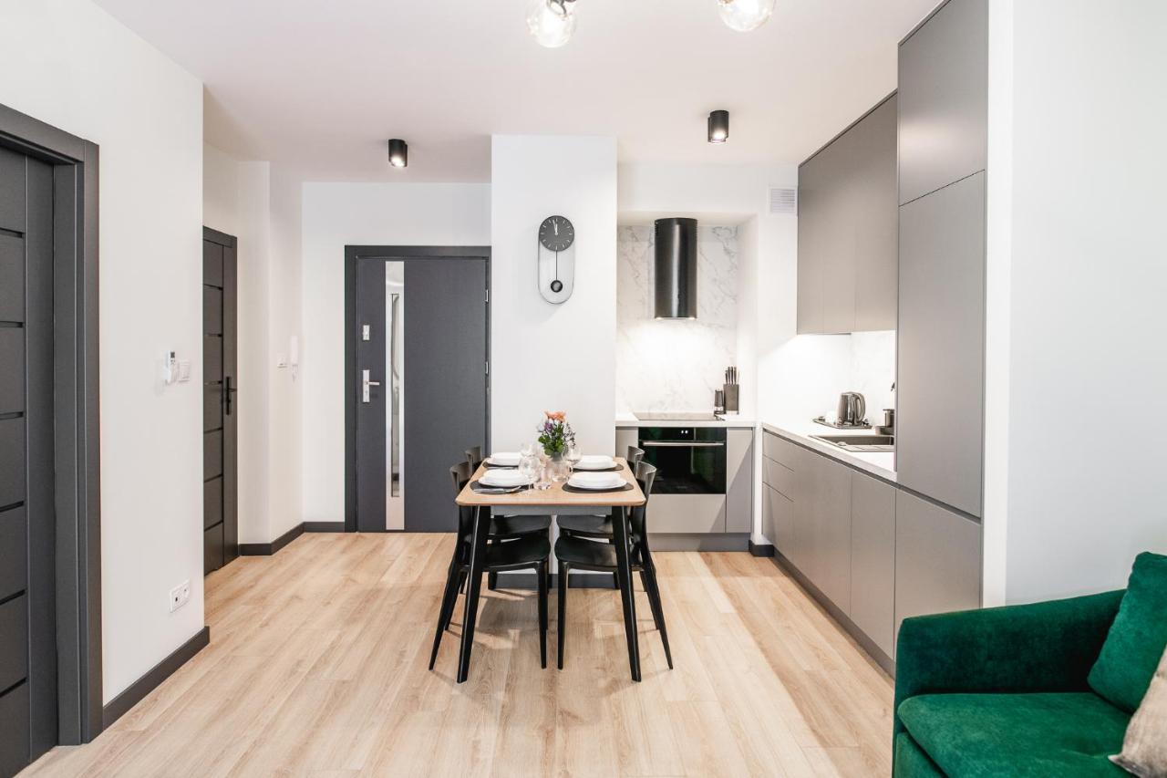 Mkm Apartments Люблин Екстериор снимка